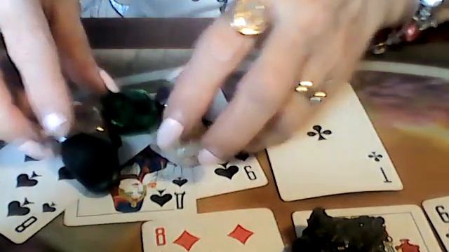 КОРОЛЕВА КРЕСТИ ГАДАНИЕ НА КРЫЛЬЦЕ смотреть онлайн