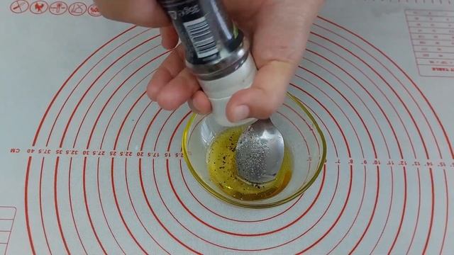 Салат с руколой и сыром Фета заправленый соусом смотреть онлайн