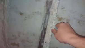 Как легко, быстро и качественно убрать побелку с глиняной стены.