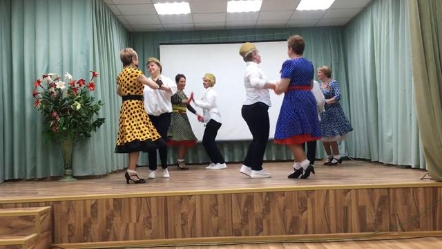 Московское долголетие.Митино. Военная кадриль смотреть онлайн