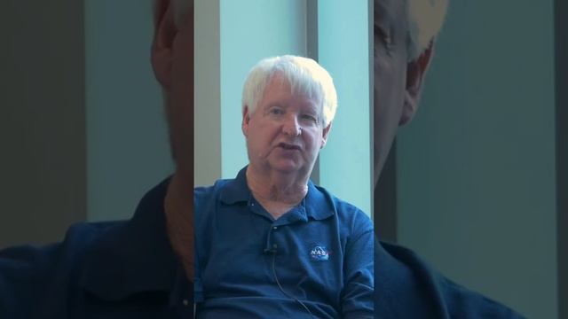 NASA ASTRONAUT DESCRIBES RETURN TO EARTH (PART 2) смотреть онлайн