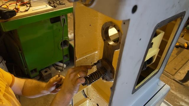 Все силы на сборку легендарного станка. смотреть онлайн