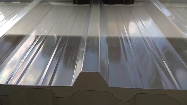 Профилированный монолитный поликарбонат Suntuf и Toplight смотреть онлайн