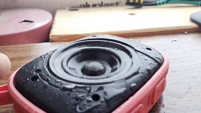 Bass test розовая колонка смотреть онлайн