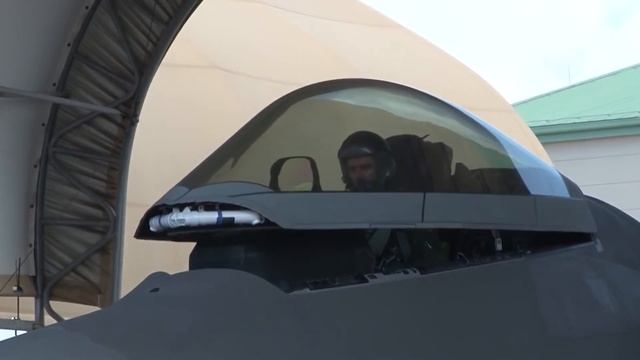 Lockheed Martin | F-22 Raptor In Action смотреть онлайн