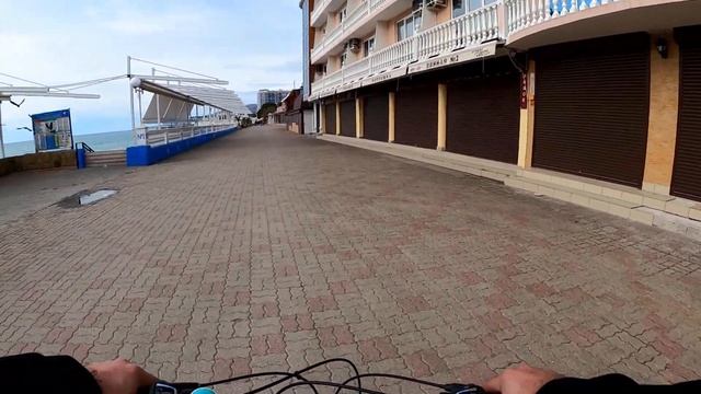 Людей намного больше! +12! Центральная набережная!?ЛАЗАРЕВСКОЕ СЕГОДНЯ?СОЧИ. смотреть онлайн