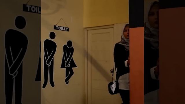 Saat Aku Kewarung, Suamiku Langsung Berduaan Dikamar Dengan Temanku !! Tega Kau Rebut Su4miku смотреть онлайн