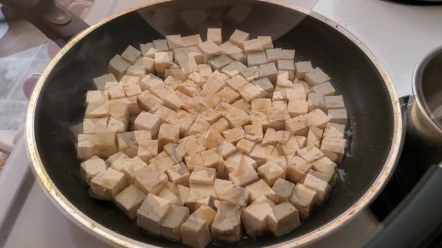 Стир фрай с тофу, грибами и брокколи. смотреть онлайн