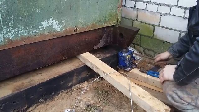 House moving (перемещение вагончика) смотреть онлайн
