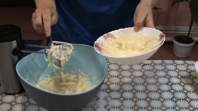 Делаем пломбирный крем и собираем торт смотреть онлайн