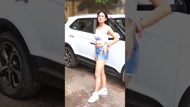 Cute ? Sara Ali Khan Spotted At Gym In Mumbai ??