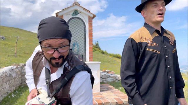 Madonnina Dai Riccioli D'oro (valzer) I FRATELLI SCACCHIA E MASSIMO LOLLI (organetto)
