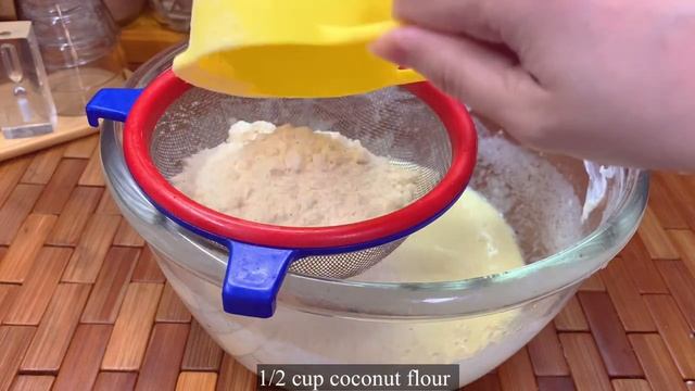 KETO CHOCOLATE CHIP BANANA MUFFINS смотреть онлайн