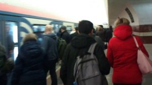 Часы-пик на транспорте - метро "Таганская" - радиальная