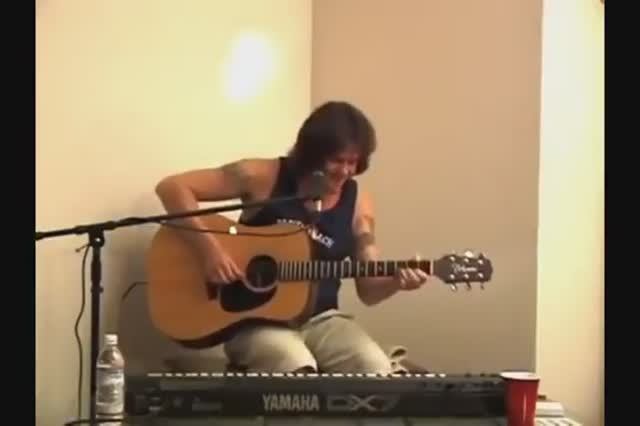 С.Чиграков (Чиж) ＂Блюз на сваях＂ ⧸ Квартирник, 2002г