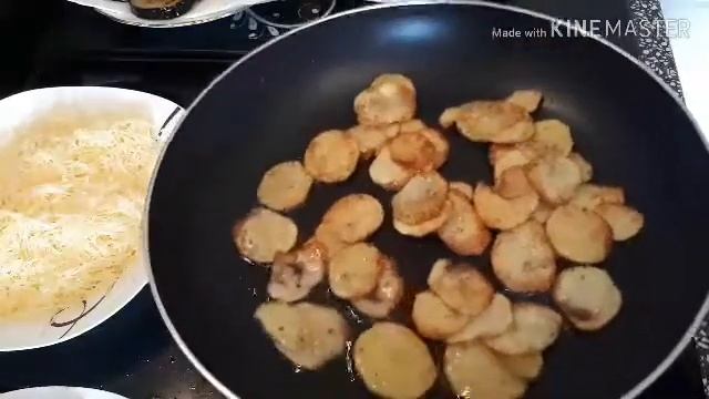 Мною придуманная ЗАПЕКАНКА на сковороде! Очень вкусно!! 06.07.2019 смотреть онлайн