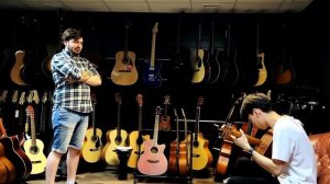 Акстар притворяется новичком на Музыкальных магазинах. А потом