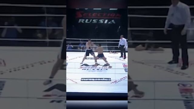 20-ти летний Александр Волков за 20 секунд НОКАУТИРОВАЛ соперника! Русский Драго ВОРВАЛСЯ на ринг! смотреть онлайн