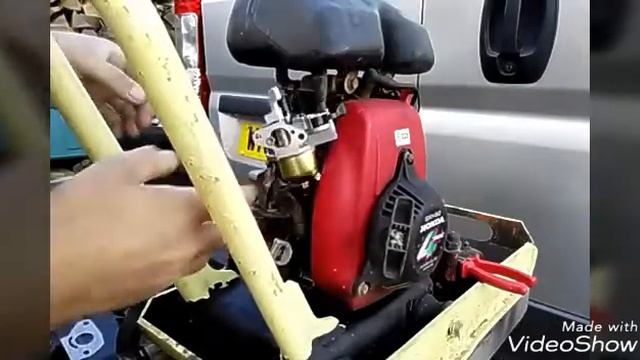 Honda GXH50 carburetor replacement смотреть онлайн