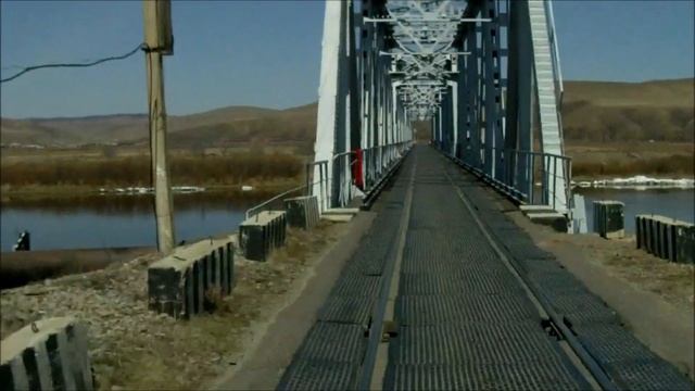 НА МАШИНЕ ПО ЖД МОСТУ смотреть онлайн