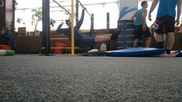 STREET WORKOUT.Немного динамики смотреть онлайн