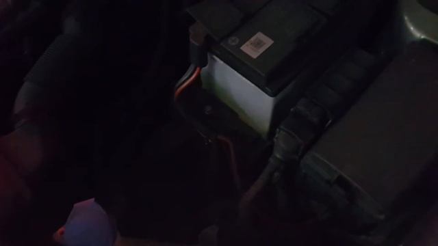 Стук под капотом Шкода Октавия А7 1.6 cwva смотреть онлайн