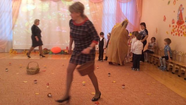 Утренник в детском саду №34 города Жуковского (осень 2017) группа 2 смотреть онлайн