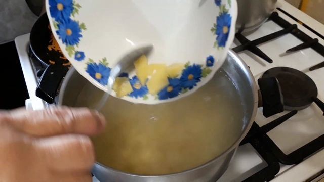 Легкий, вкусный супчик с курочкой и с клецками!