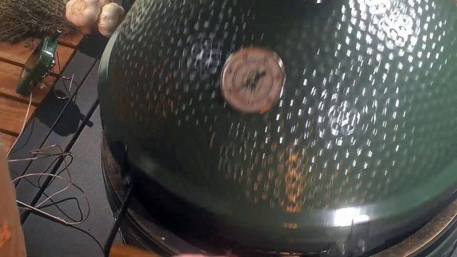 ? Как приготовить вкуснейший стейк Кот де биф на гриле Big Green Egg? смотреть онлайн