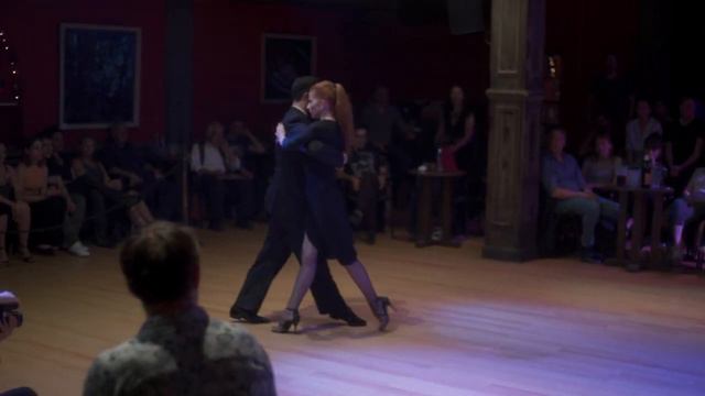 Emanuel Ledesma Y  Joana Gomes - Pasional Pugliese