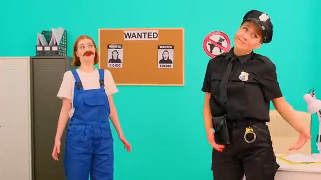 Как Пронести Домашних Животных в Самолёт | Смешные Челленджи от 4Teen Challenge смотреть онлайн