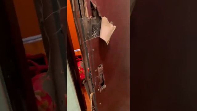 Реставрация входной двери - видео до работ