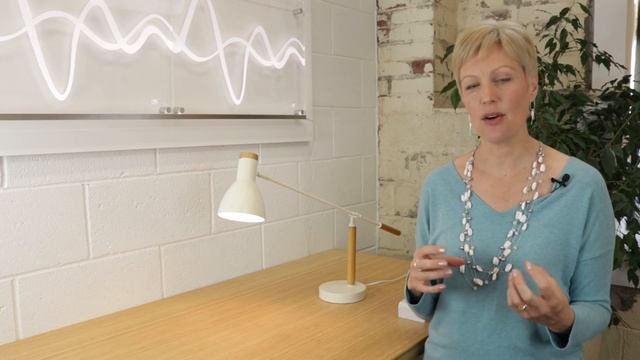 DIMMING LED LIGHTS - How to achieve flicker-free dimming | Light Bulb Moments with Eleanor Bell смотреть онлайн
