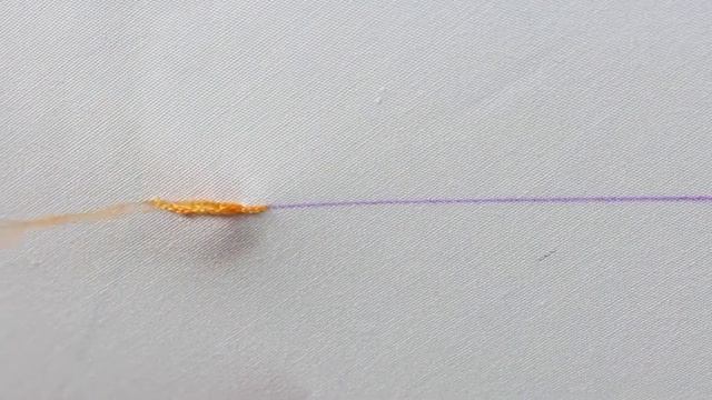 Tuto Broderie : Apprendre à broder le point de tige смотреть онлайн