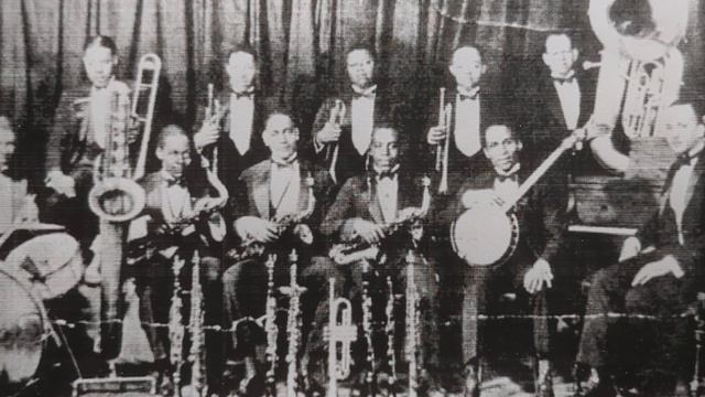 Alabamy Bound (Take 3) - Fletcher Henderson & His Orchestra (w/Louis Armstrong) - Banner 1488 смотреть онлайн