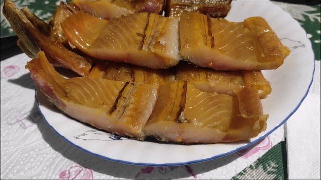 Идеальная осетрина горячего копчения .