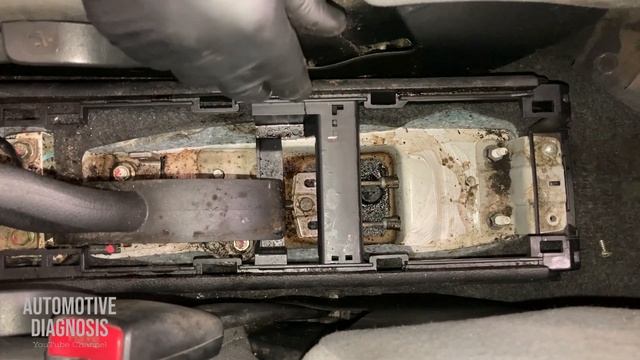 Nissan Tiida / Versa Center Console Removal Guide смотреть онлайн