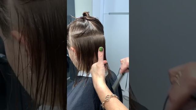 Стрижка и чистка волос горячими ножницами в центре красоты и здоровья Стиль смотреть онлайн