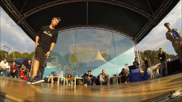 Dizzy Motion in Red bull dance Battle 2014 смотреть онлайн