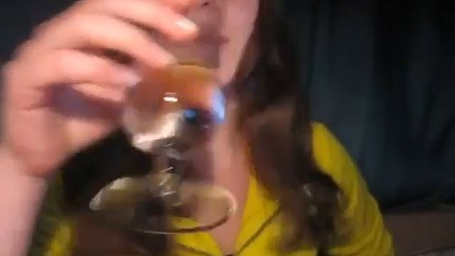 Cute Turkish chick swallows a goldfish смотреть онлайн