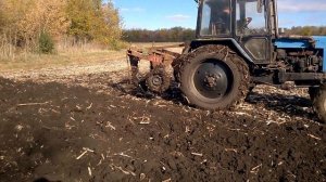 МТЗ 82Т и самодельный чизельный плуг