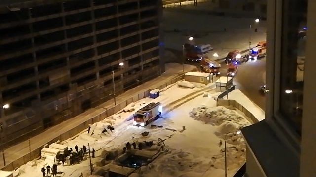 Возможный пожар на строящейся розовой Кожуховской ветке метро (Москва) смотреть онлайн