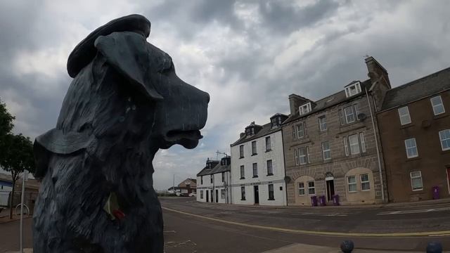 Moving to a small town in Scotland we knew nothing about! Welcome to Montrose, Angus. смотреть онлайн