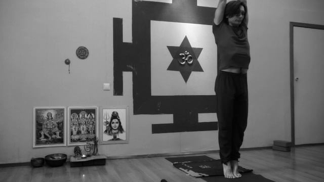 Йога. Роман Рокотёл. Тренировочка 1.1 смотреть онлайн