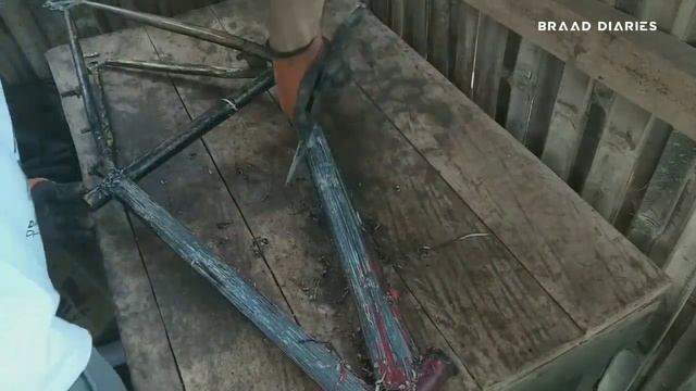 I Bought Bike for 1100 Php And Convert to Single Speed bike . Dissasembly - Frame Repainted Ep.1 смотреть онлайн