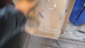 Сейф со времен СССР. Что в нем есть ценного? Разрежем и посмотрим.