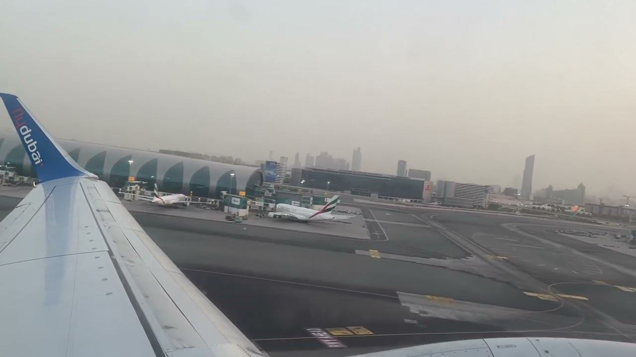 Взлет аэропорт Дубай, рейс в Москву. 2022 Dubai take-off to Moscow. 2022 смотреть онлайн