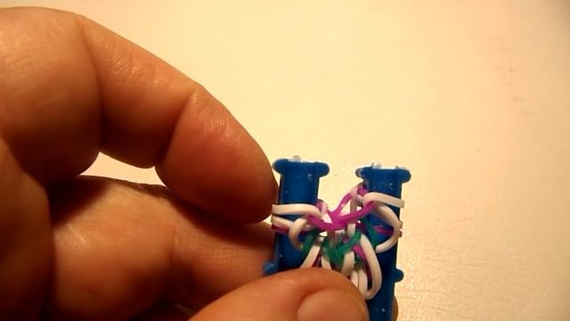 Как плести браслет из резинок РАФАЭЛЬ без станка на рогатке