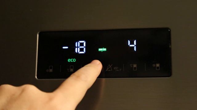 BEKO RCNK400E20ZX - работа с кнопками управления смотреть онлайн