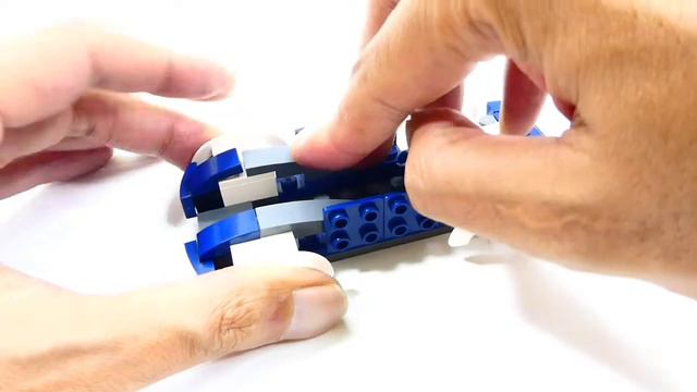 Lego Multicolored Rescue Truck by Cassandra Dickinson / Learn to Build a Baby Rescue Vehicle смотреть онлайн